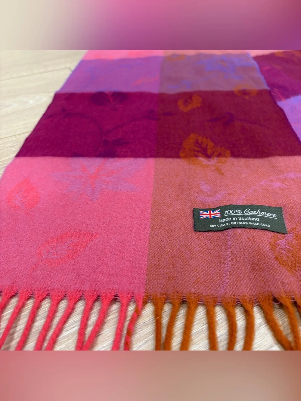 Made in Scotland 100% Cashmere Scarf Floral Jacquard Plaid Pink Purple